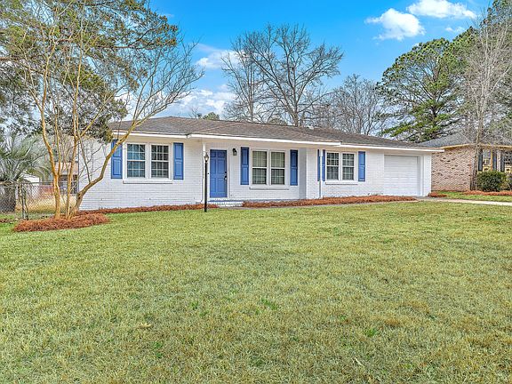 3rd image of 7645 Knollwood Dr