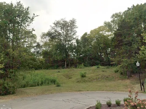 16600 Chestnut Glen Pl, Louisville, KY 40245