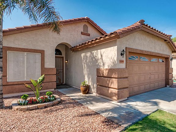3rd image of 3245 E San Pedro Ave