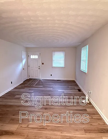 401 Craven St — Photo 4