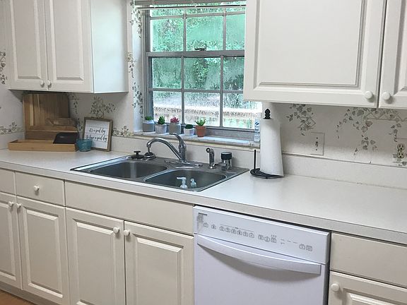 4th image of 1510 NW 35th Ter