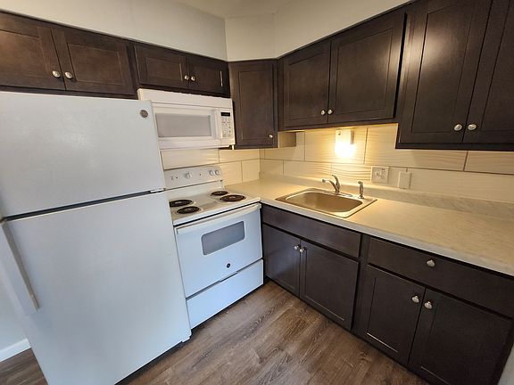 5th image of 2621 S Big Bend Blvd #11421181