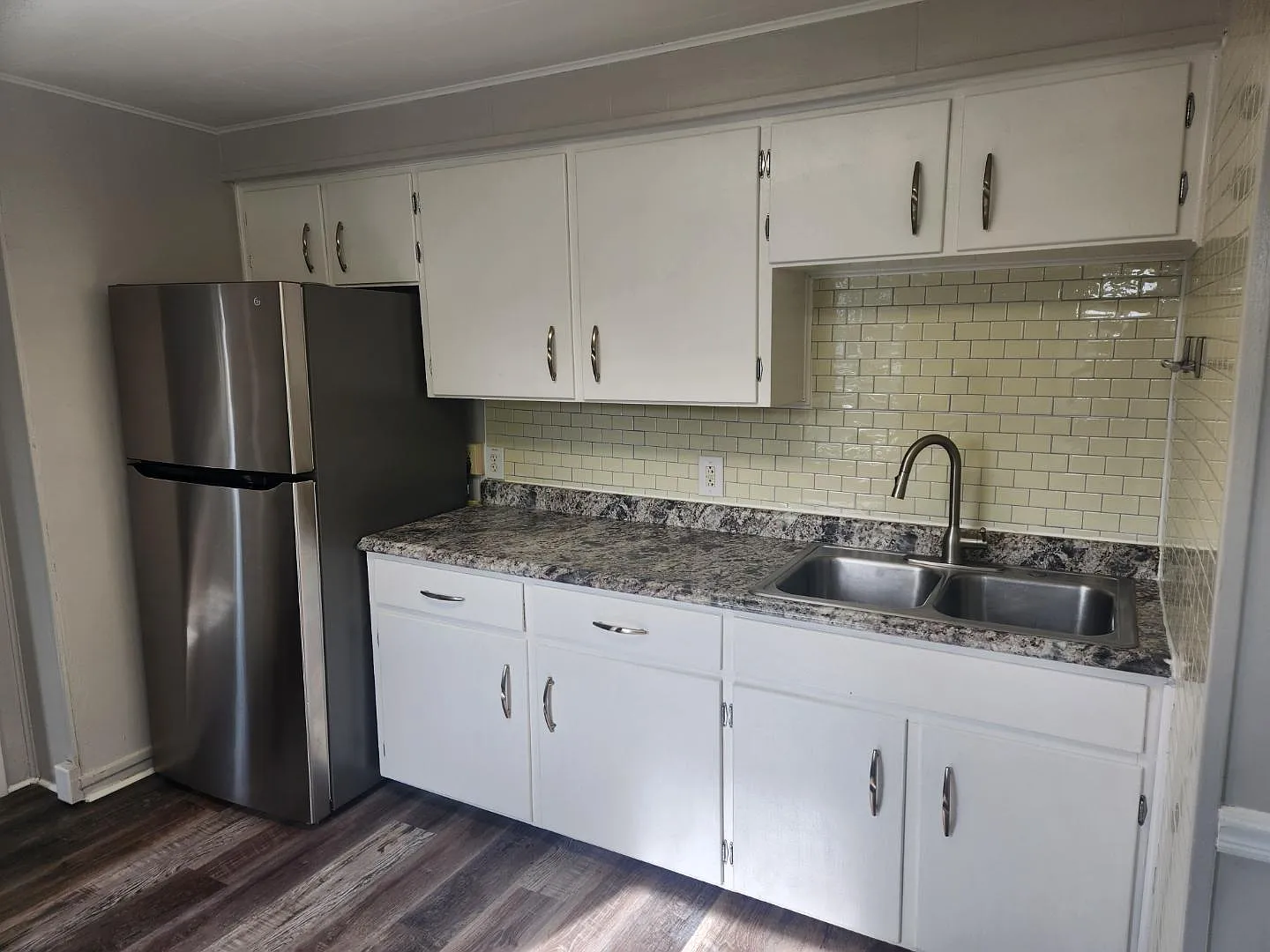 714 Lincoln Ave. - 4 — Photo 2