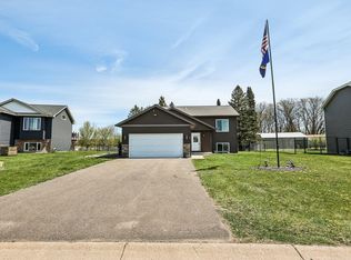 40 Fitzgerald Ave N, Rush City, MN 55069