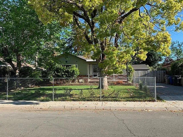 2901 23rd Ave photo 1