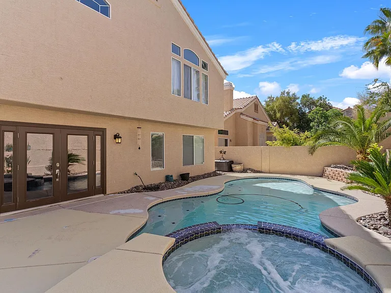 2417 Shady Vista Dr — Photo 35