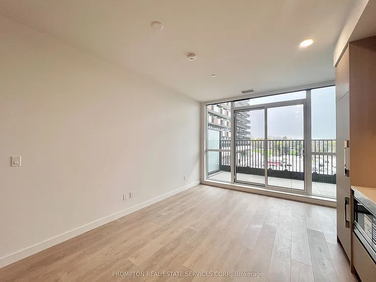18 Esther Shiner Blvd #246 — Photo 2