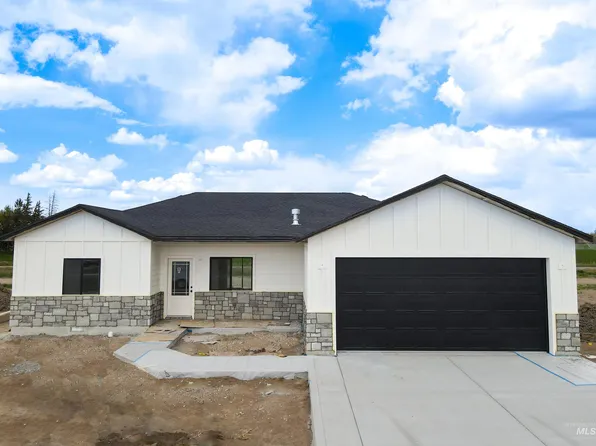 1522 Parker Dr, Rupert, ID 83350