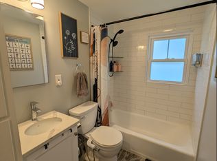 8 Dunster Rd, Framingham, MA 01702