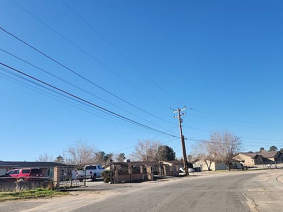 4th image of 18161 Manzanita St