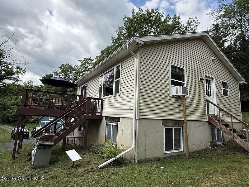 2nd image of 154 Tracey Road