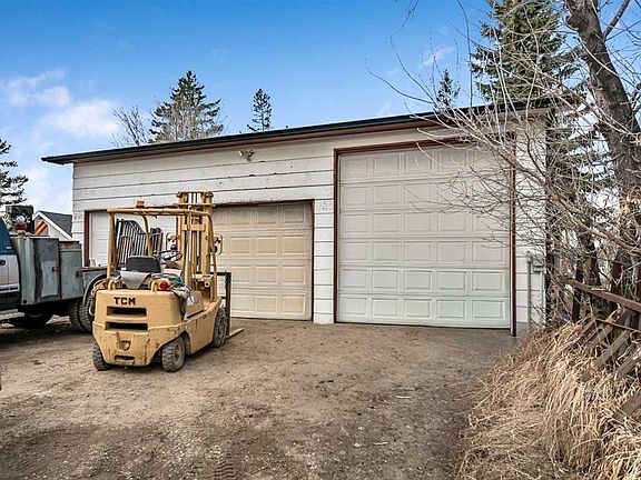 2nd image of 34 Crescent Rd SW