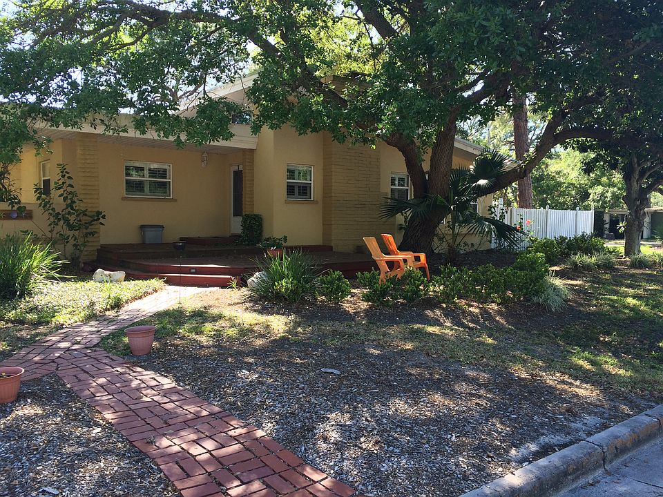 1st image of 301 Mira Vista Dr