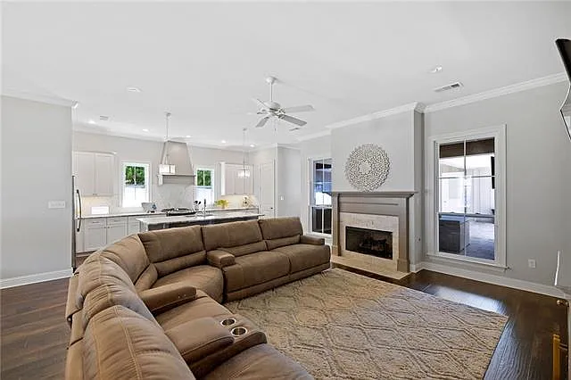 1029 Spring Haven Ln — Photo 11