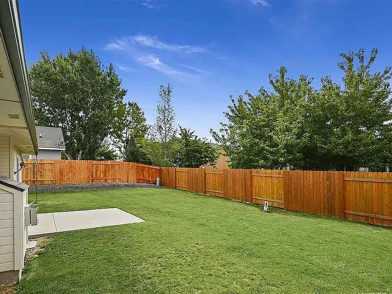 1845 E Griffon St — Photo 23