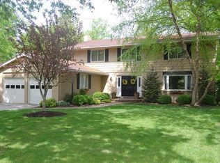 10624 Adventure Ln, Montgomery, OH 45242 | Zillow