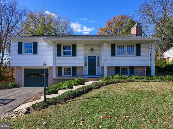 14 Fresh Meadow Dr, Lancaster, PA 17603