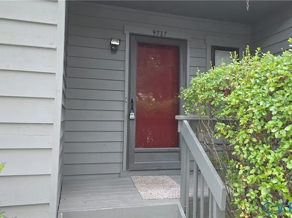 9737 Groundhog Dr, North Chesterfield, VA 23235