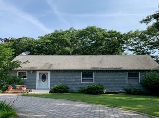 7 E Hampton Dr W, East Hampton, NY 11937