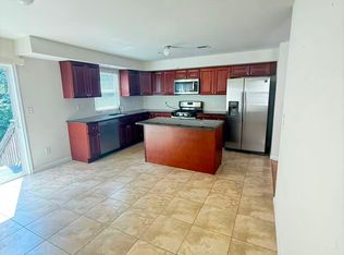 48 Riverside Ln, Staten Island, NY 10302