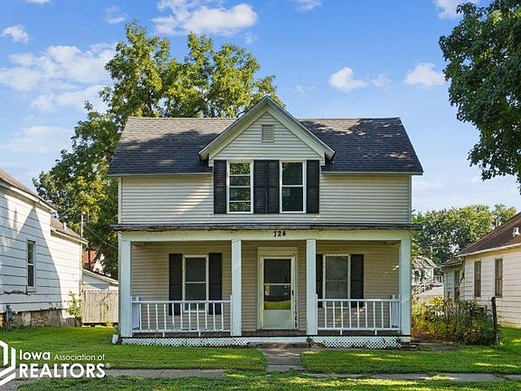 2nd image of 724 Louisa St