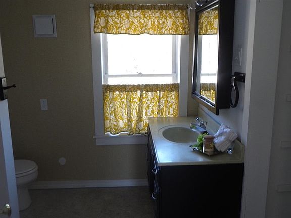 5th image of 624 6th St