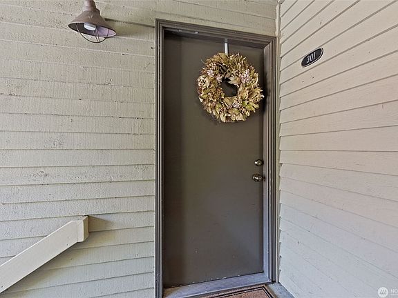 3rd image of 11801 100th Ave NE APT A301