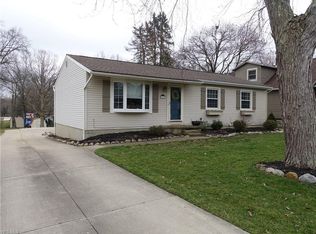 3823 Hile Rd, Stow, OH 44224