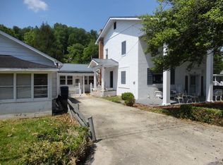 1162 Auxier Ave, Paintsville, KY 41240