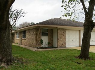 1427 Silverpines Rd, Houston, TX 77062