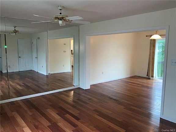 2nd image of 3 Komonchak Cir