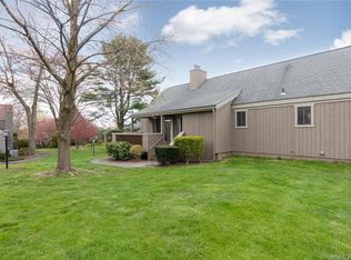 474 Commanche Ln #B, Stratford, CT 06614
