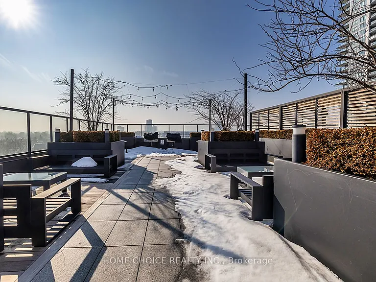 1480 Bayly St #518 — Photo 33
