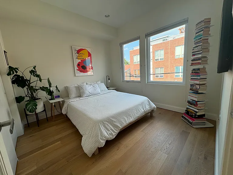 1314 Crease St — Photo 10