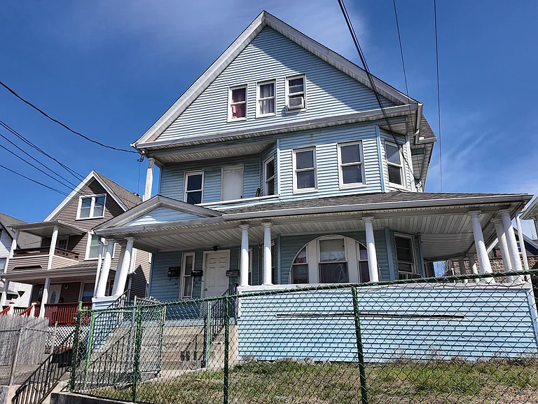 80 Huntington Rd #2 — Photo 8