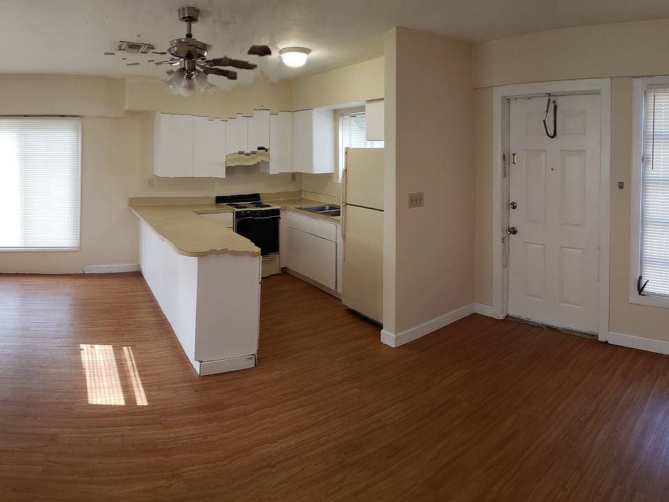 Kitchen dine and living rooms.