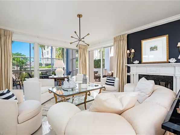 7041 Pelican Bay BLVD #V1, NAPLES, FL 34108