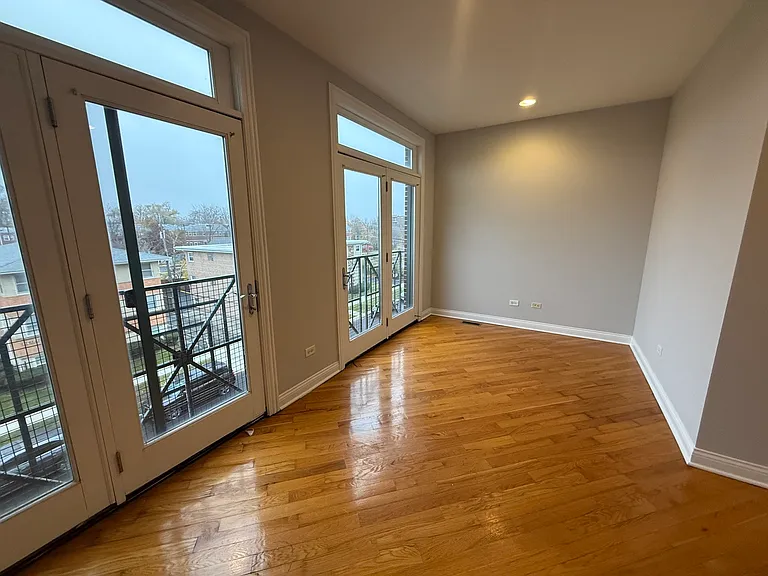 7016 W Medill Ave — Photo 16