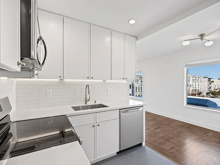270 26th Ave #9 — Photo 1