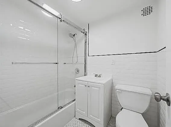 300 E 96th St #2A — Photo 12