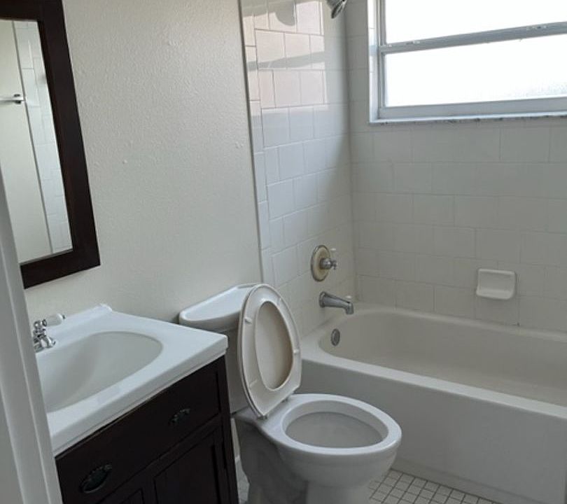 1st image of 307 Adams Ave APT 5