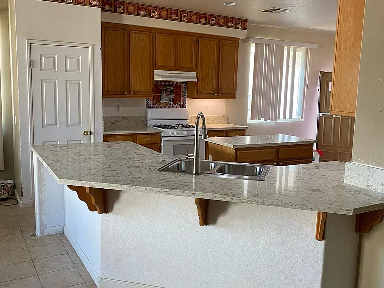 14667 Delicious St — Photo 7
