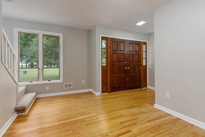 400 Derby Ln — Photo 12