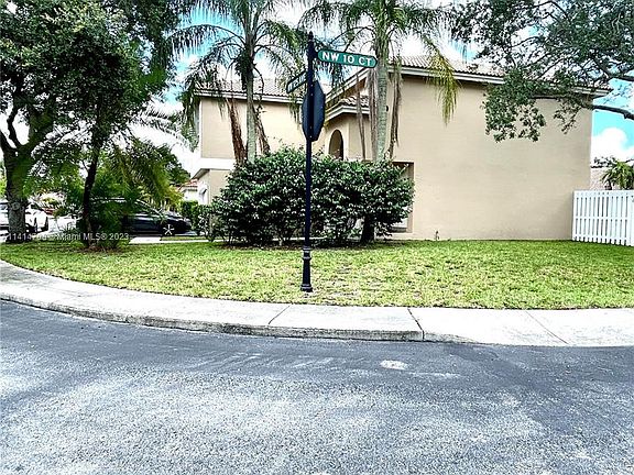 3rd image of 1041 NW 125th Ave