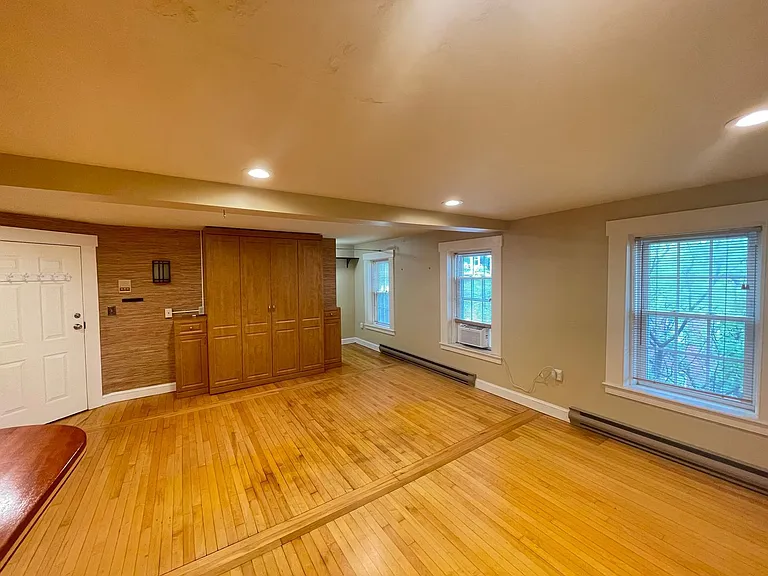 131 W Merrimack St #3 — Photo 5