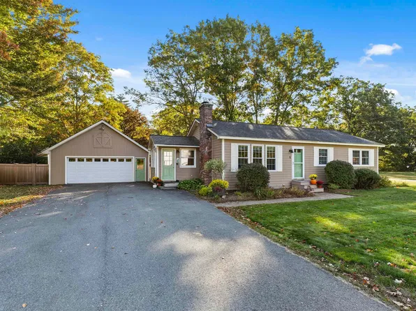 9 Kriskarli Drive, Hartford, VT 05001