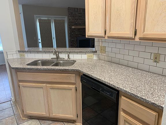 3rd image of 5332 Long Leaf Dr