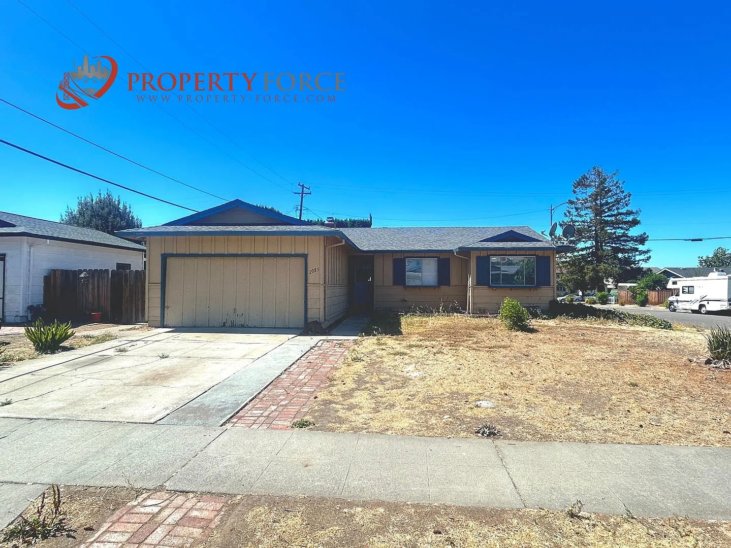 2085 Ashwood - 3br & 2ba - Prime Location, Offered By Property Force, Inc. — Photo 1