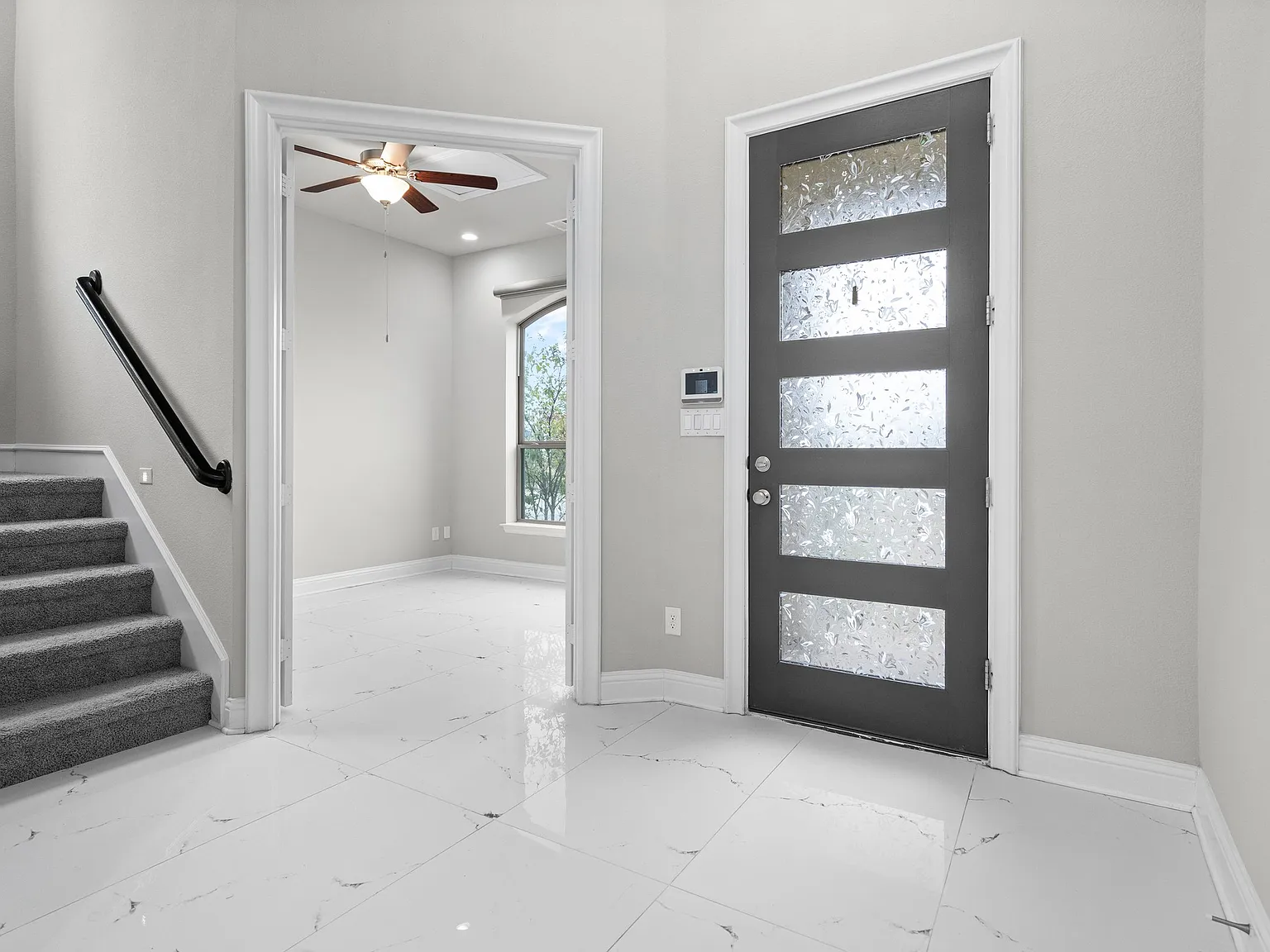 4 bed, 2477 sqft, $4,200 — Photo 4