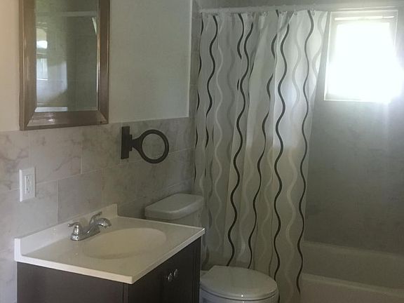 5th image of 2403 E Clark St APT 5